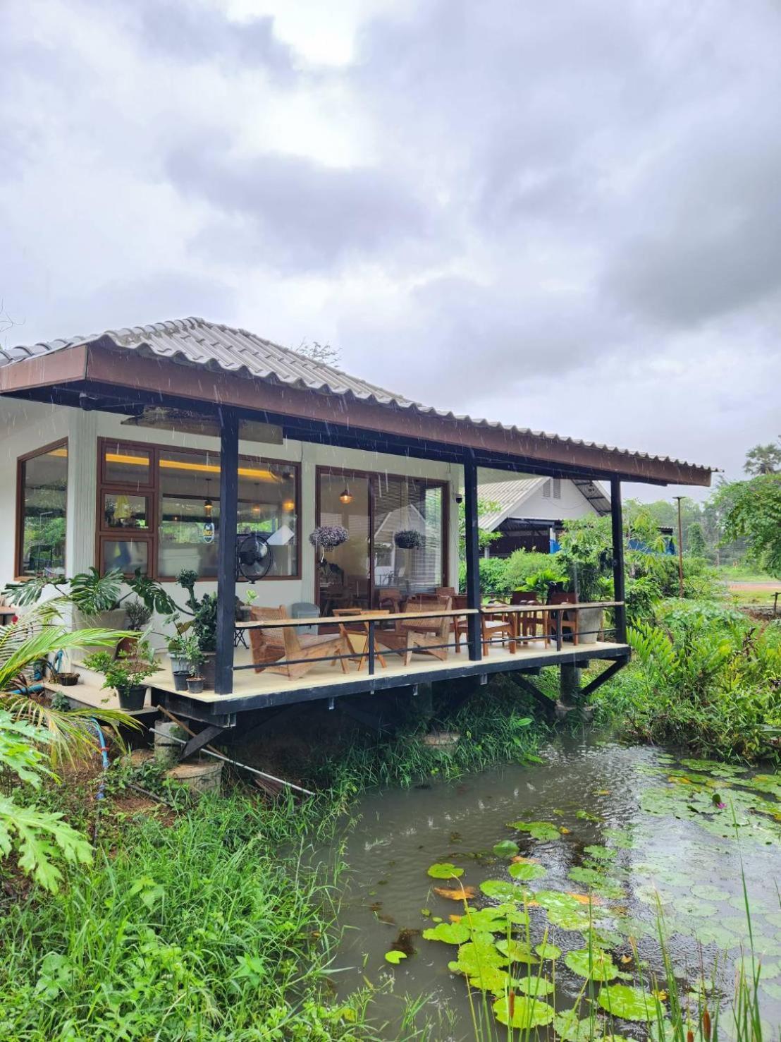 The Duck Cafe And Resort Trat Exterior foto